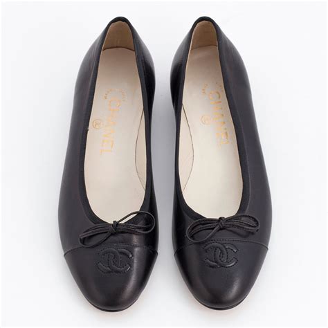 chanel black ballet shoes|classic Chanel ballet flats.